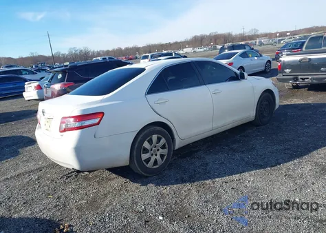 2011 Toyota Camry Le z USA, uszkodzony, nr VIN 4T1BF3EK5BU597558